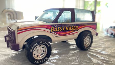 Vintage. Nylint Bass Chaser Metal Bronco ll