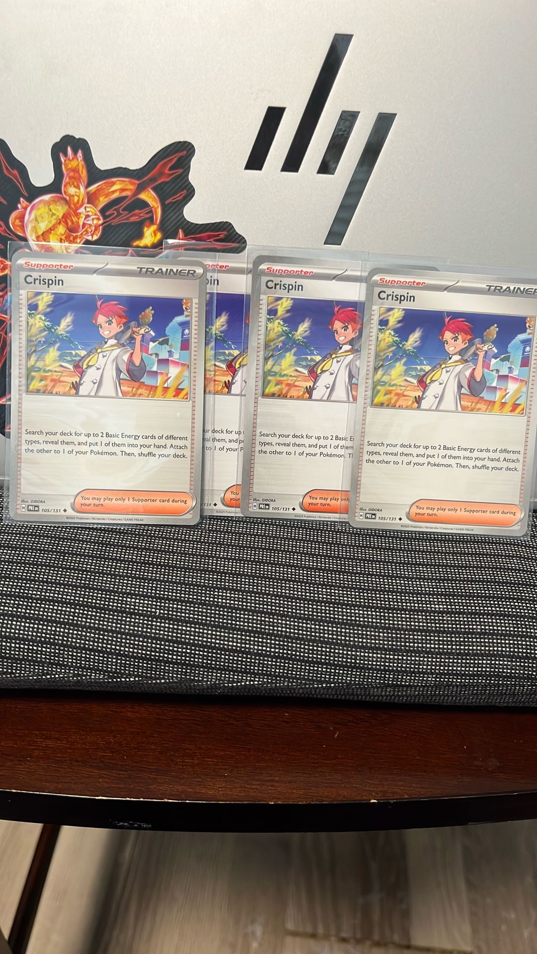 Crispin Playset Prismatic Evolutions