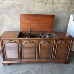 Vintage/Antique Record Player, Radio,cassette Player