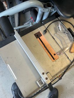 Bench saw