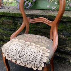 Beautiful Antique Victorian Walnut Chair and Sofa. With the Original Horsehair. 