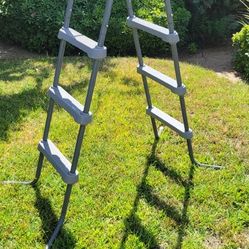 Pool Ladder!