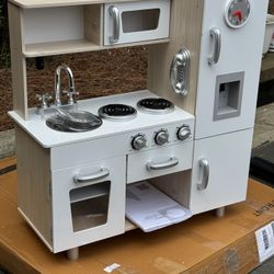 KITCHEN FOR KIDS 