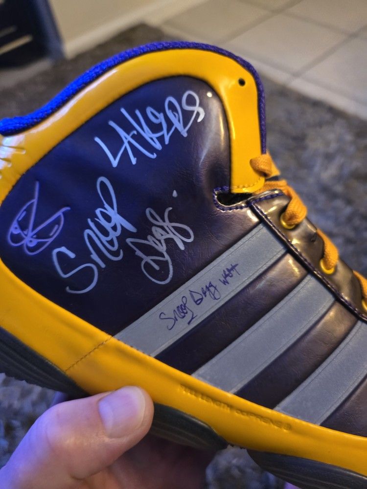 Snoop Dogg Autographed Very Rare Laker Collaboration/ Kobe Bryant Shoes PSA