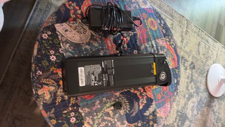 Isinwheel U4 battery charger and key