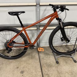 Specialized Rockhopper Mountain Bike 