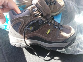 With Tags Iron Age Size 7.5 Steel Toe Shoes Boots