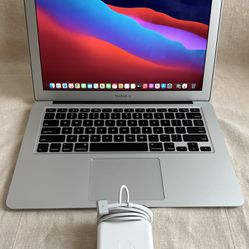 NEW BATTERY Apple MacBook Air 13” i5, 4GB Ram 125 GB SSD