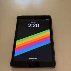 iPad 6th Generation Great Condition 