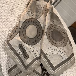 Coach signature Print Square Scarf 