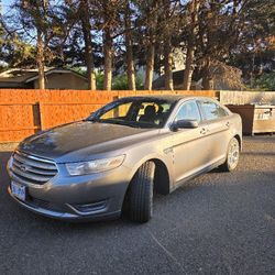 2014 Ford Taurus