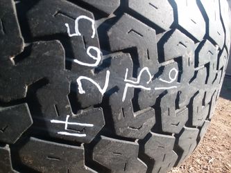 265 75 16 good truck tire & 6lug rim