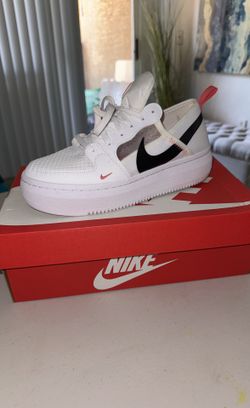 Women’s NIKE