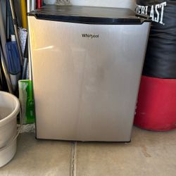 Mini Fridge Whirlpool