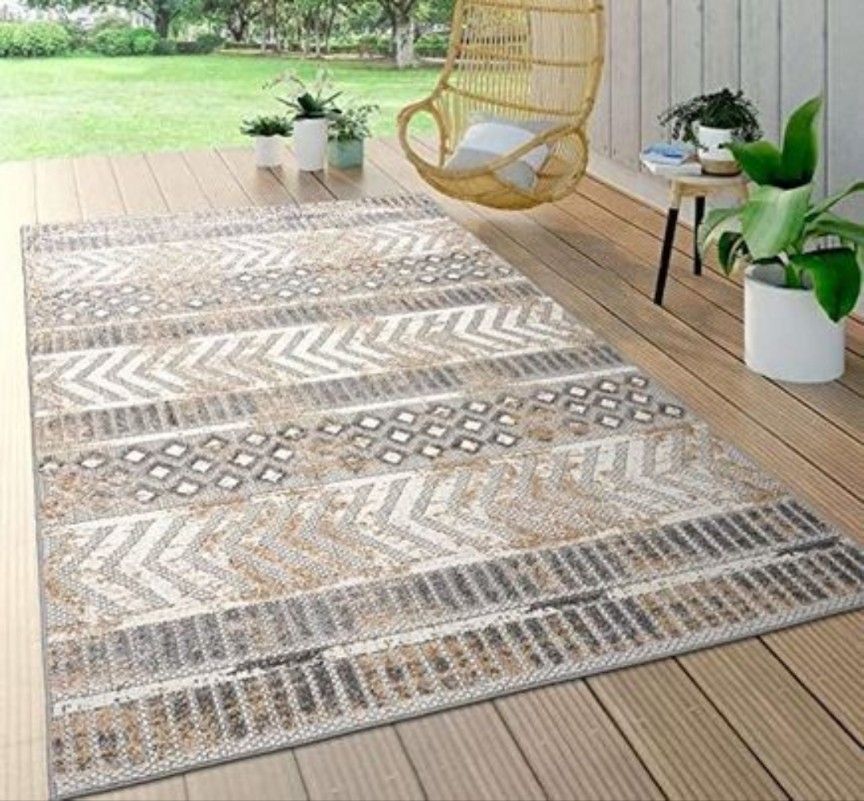Area Rug, 5' x 7' Beige, Geometric Design, Indoor/Outdoor, NEW
