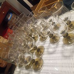 10 large 7 medium vintage glasses