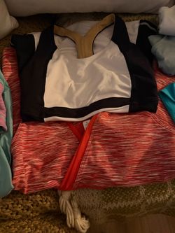 Lululemon  leggings shorts and sport bra size small and medium