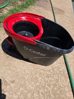 Ocedar bucket