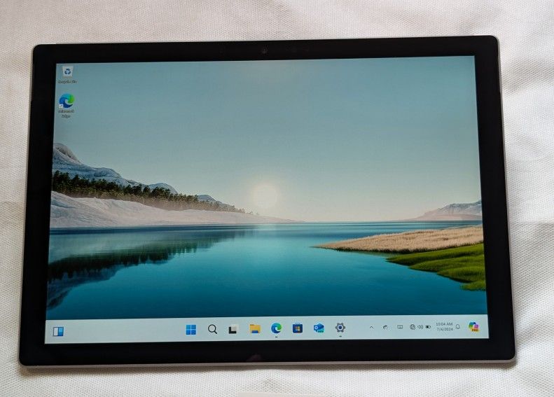 NEW CONDITION MICROSOFT SURFACE PRO 7+ 7 PLUS WINDOWS TABLET i3 8GB RAM
Windows 11