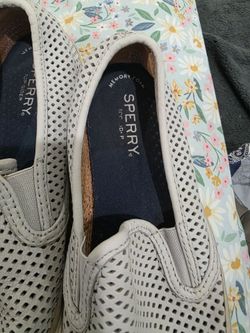 Shoes very confortable  size 7.5 brand name SPERRY