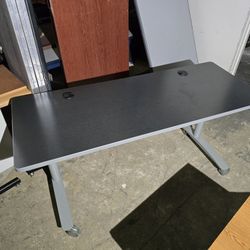 Flip Top Nesting Table 