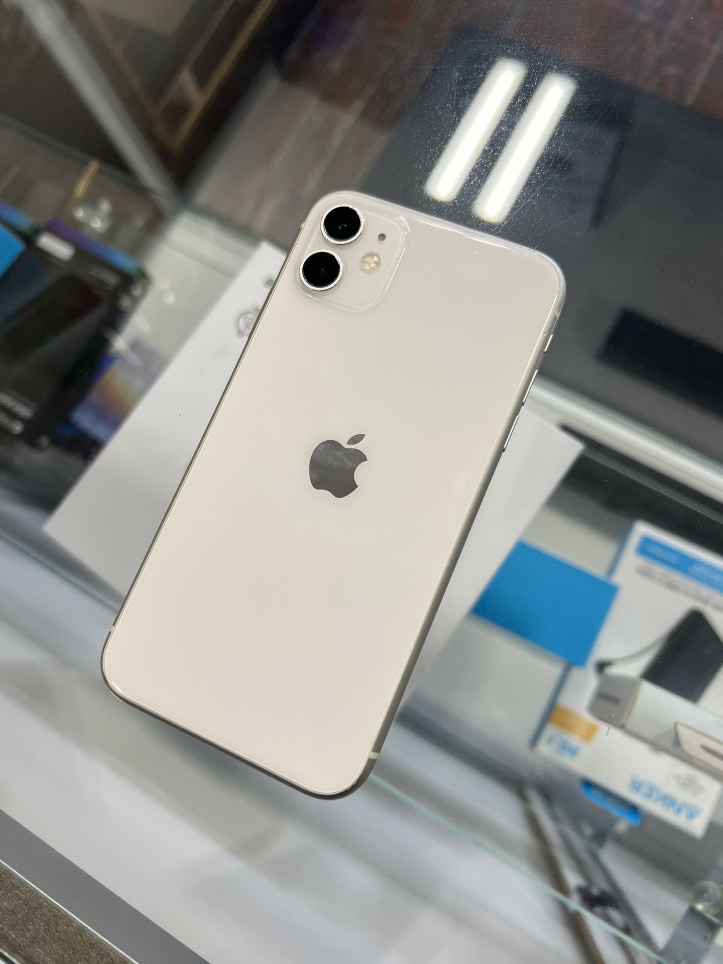 Iphone 11  64GB Unlocked  