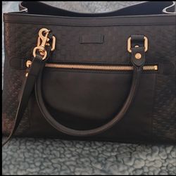 Gucci Black and Gold Shoulder Bag