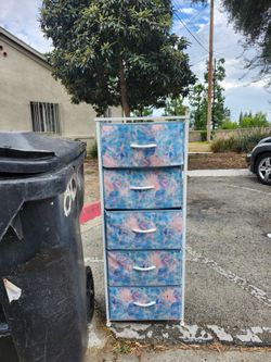Free Dresser