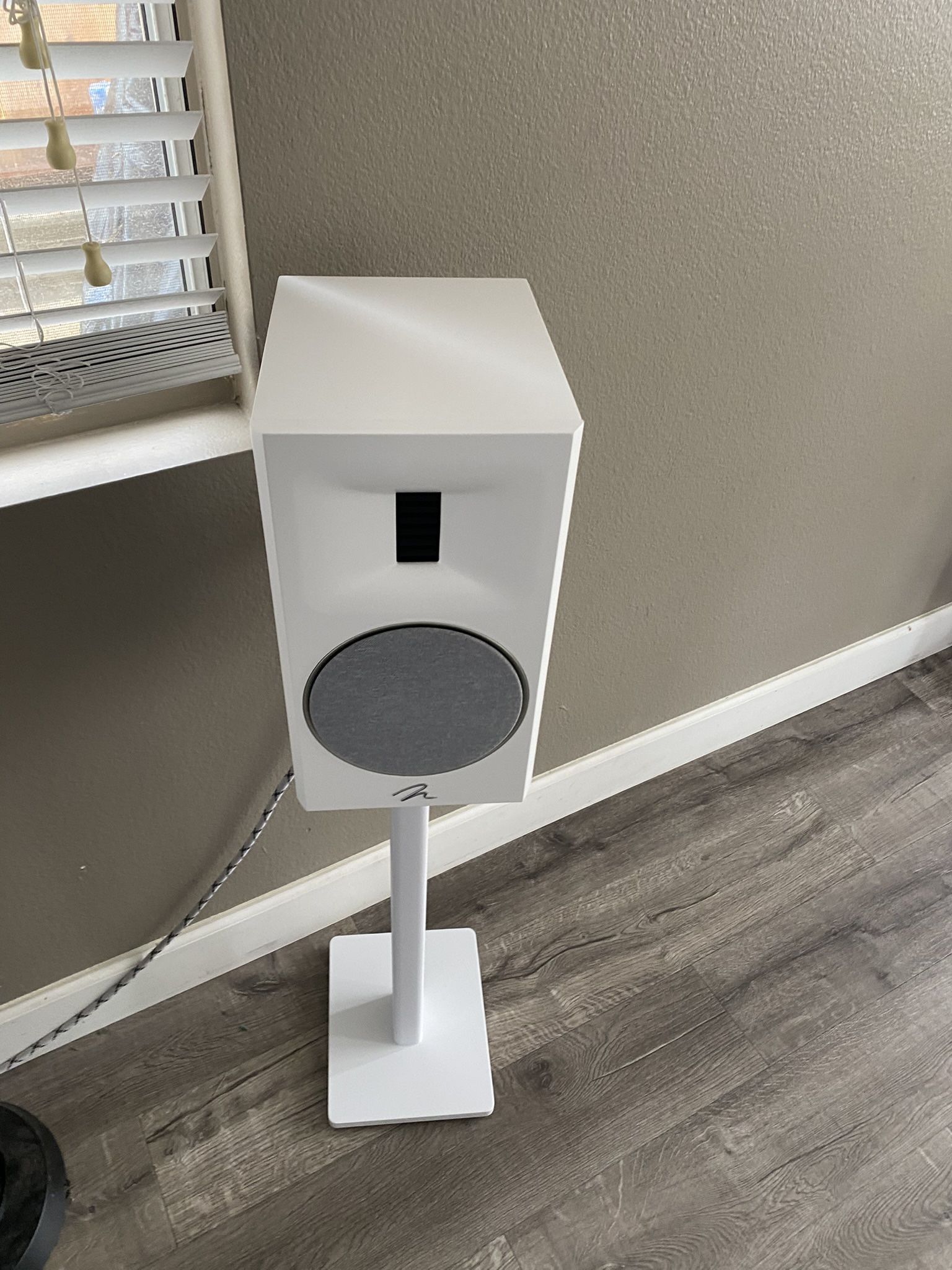 MartinLogan-Motion-XT-B100