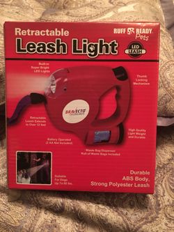 Retractable leash light