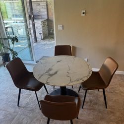 4 Set Dinning Room Table And Chairs