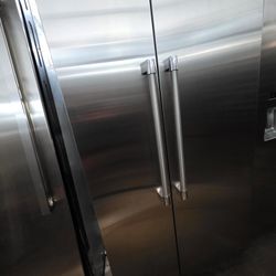 42" THERMADOR BUILT IN STAINLESS STEEL REFRIGERATOR 