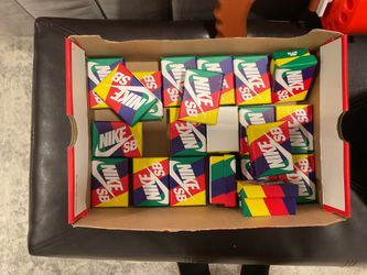 Lot of 21 mini bike sb dunk key chains (with boxes)