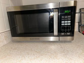 Black+Decker Countertop Microwave