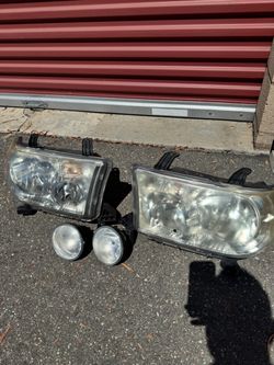 Headlights Toyota Sequoia 2016 & fog lamps
