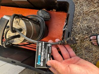 Pacific hydrostar sub pump with float switch.
