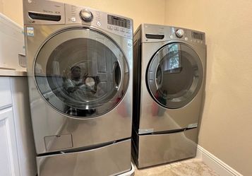 LG Front Load Washer with TurboWash 360º and 7.4 cu. ft.