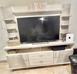 Whit/Gray Wood Entertainment Center w/Shelves