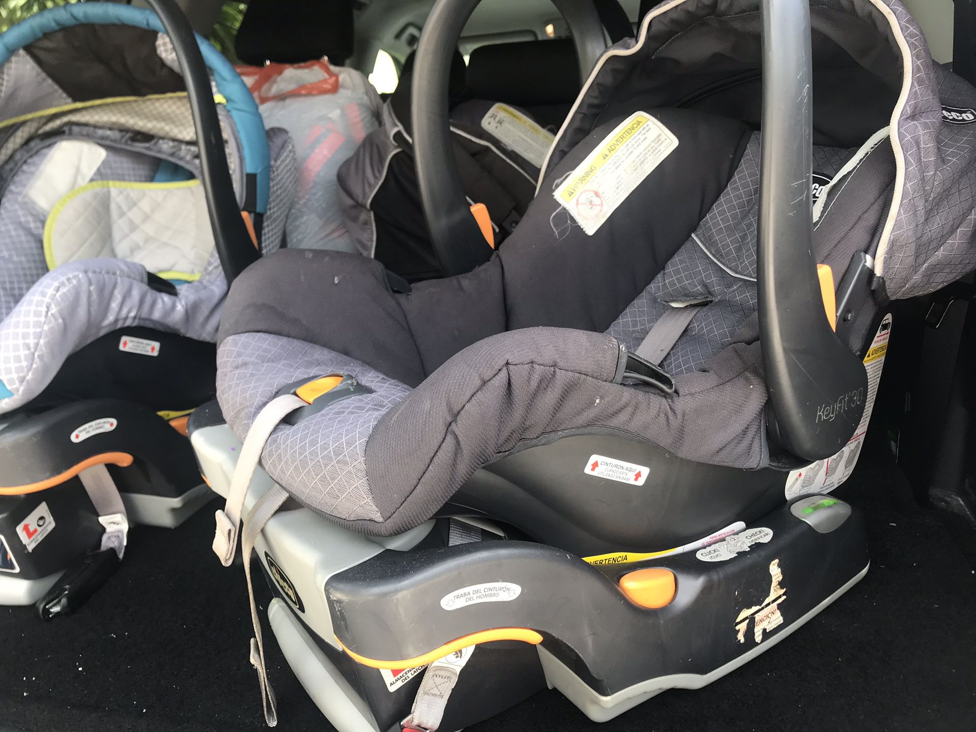 3 Different Car Seats With Base $20 Each