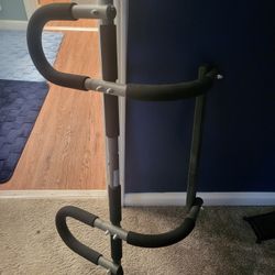 Pull Up Bar