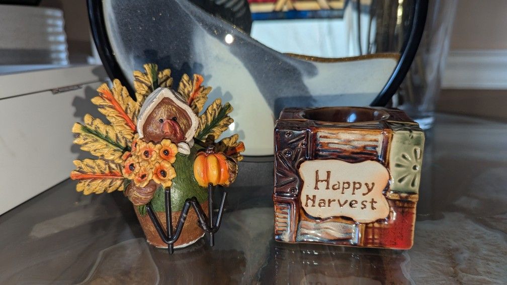 Set of Thanksgiving Decorations, Turkey and a candle holder.