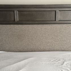 Queen Upholstered Bedroom Set – Dark Wood + Bench