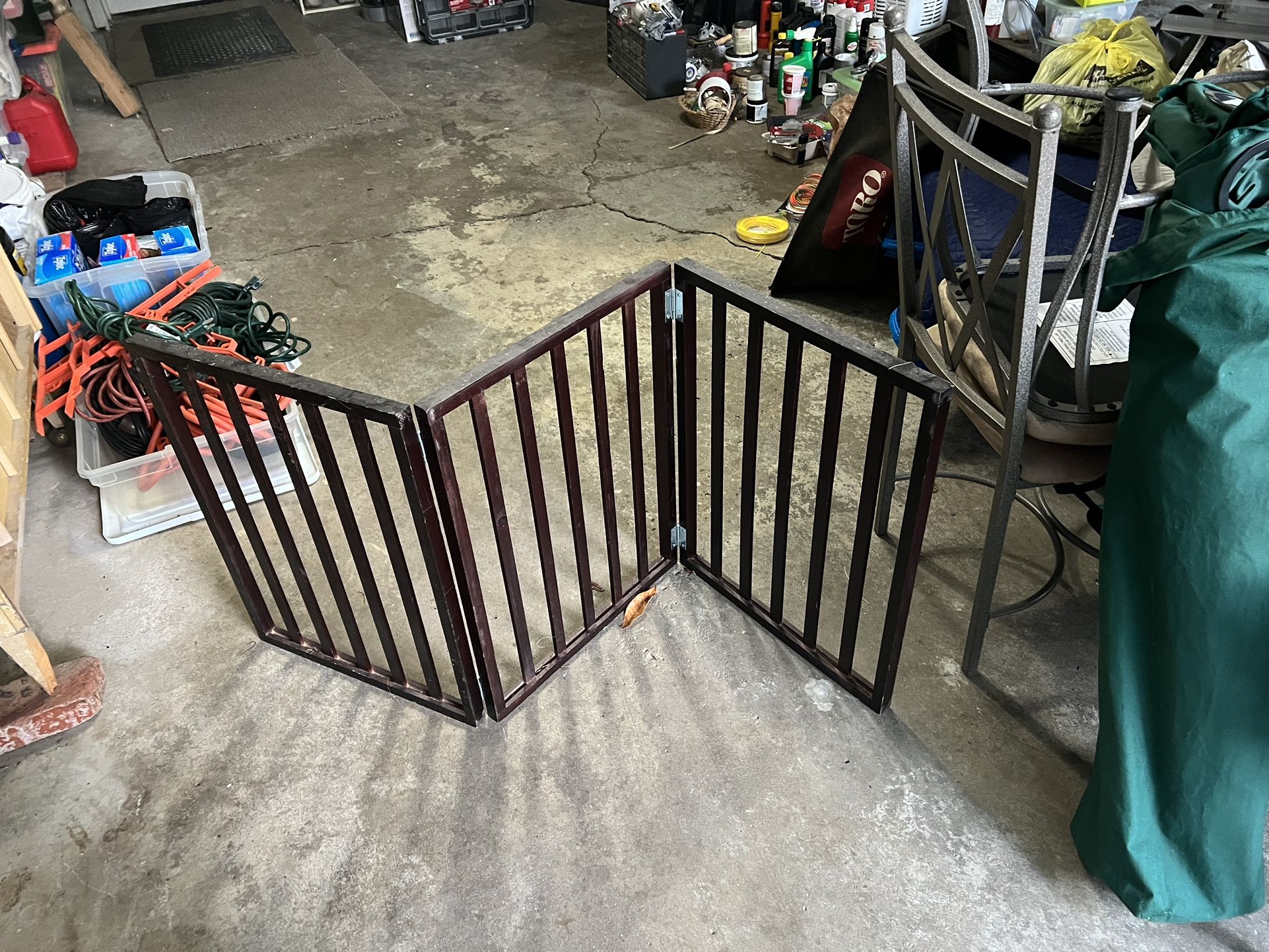 Gate