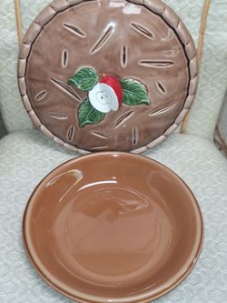 Decorative Pie Dish w/ Cover, Ceramic