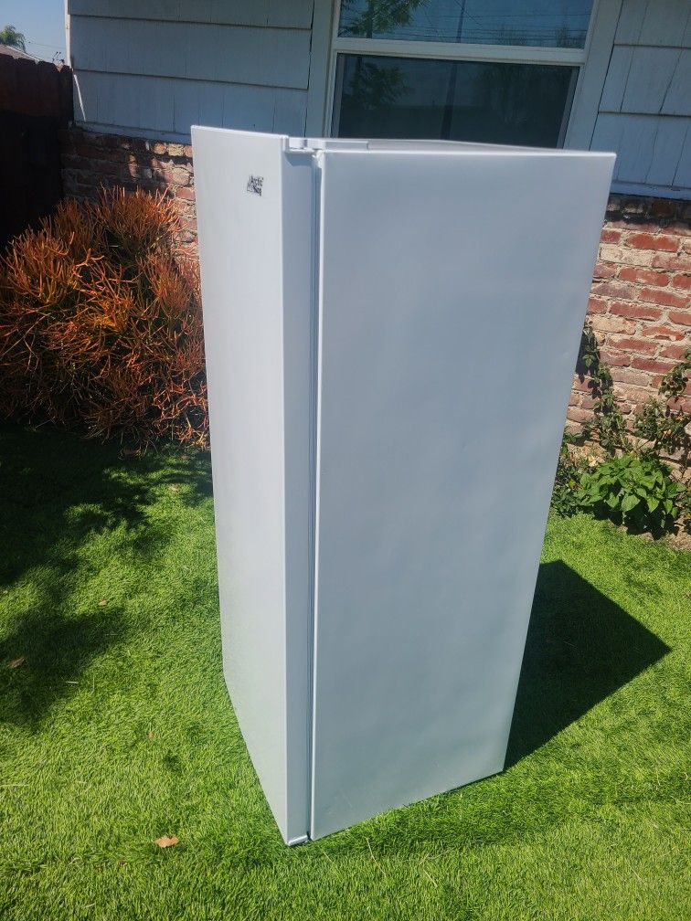 Arctic King 7.0 Cu. Ft. Upright Freezer - Located in Whittier