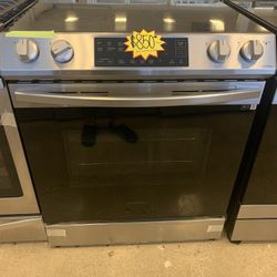 New Scratch And Dent Samsung Slide In Electric Stove 6 Months 