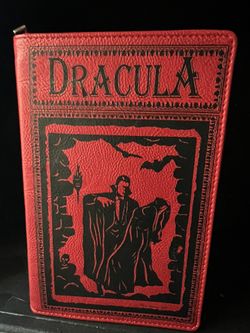 NEW! Dracula Purse. Horror