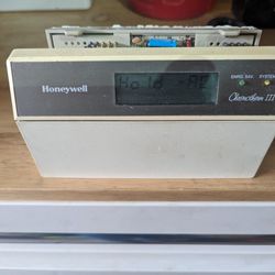 Honeywell Chronotherm III Thermostats 