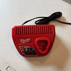 Milwaukee M12 Lithium Ion 12 Volt Battery Charger 48-59-2401