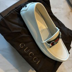 *New*Womenβs size 7 white Gucci loafers